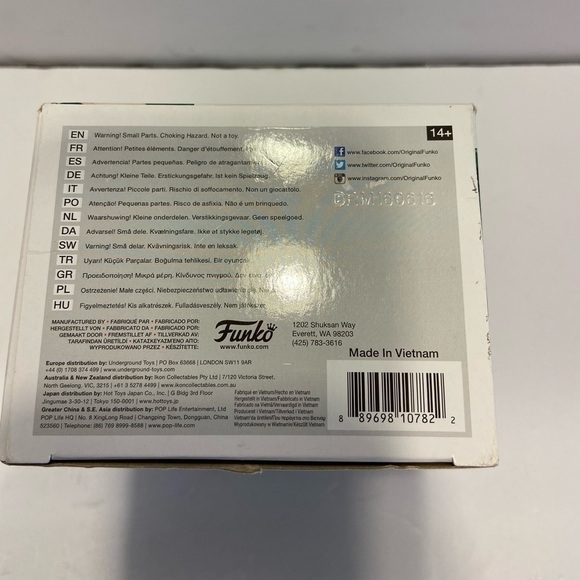 poison Ivy Imposter DC Comics Super Heroes - Funko Pop Figure # 128 New - Picture 7 of 7